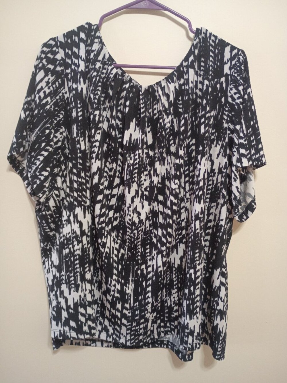 Calvin Klein Women's Black & White Blouse Size 3XL